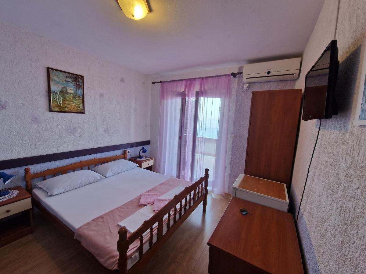 Rooms Anita Sibinj 斯比尼克尔姆波茨斯基 外观 照片