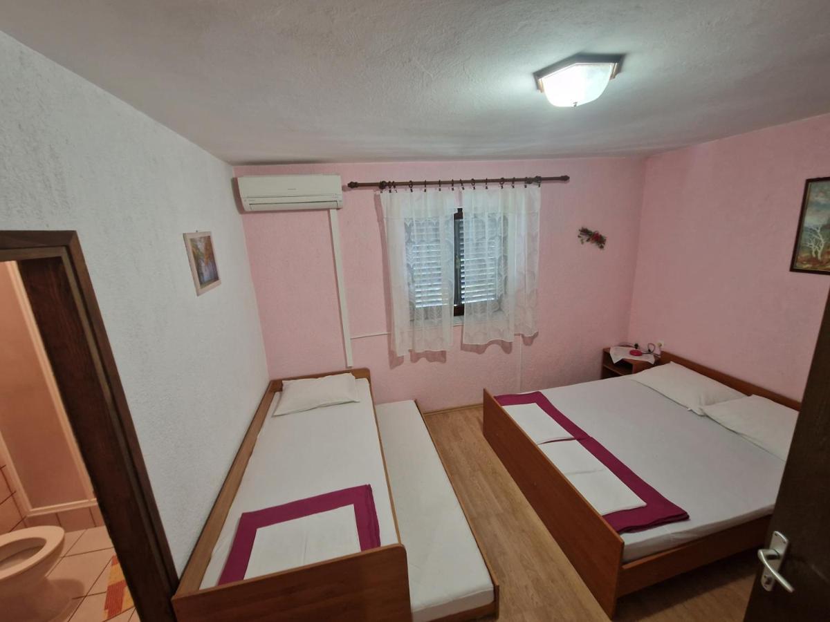 Rooms Anita Sibinj 斯比尼克尔姆波茨斯基 外观 照片