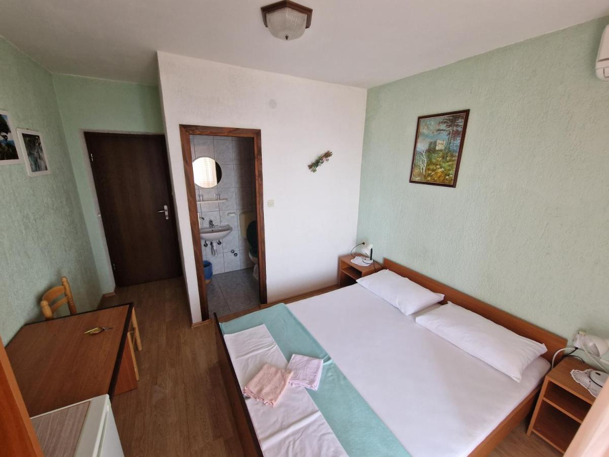 Rooms Anita Sibinj 斯比尼克尔姆波茨斯基 外观 照片