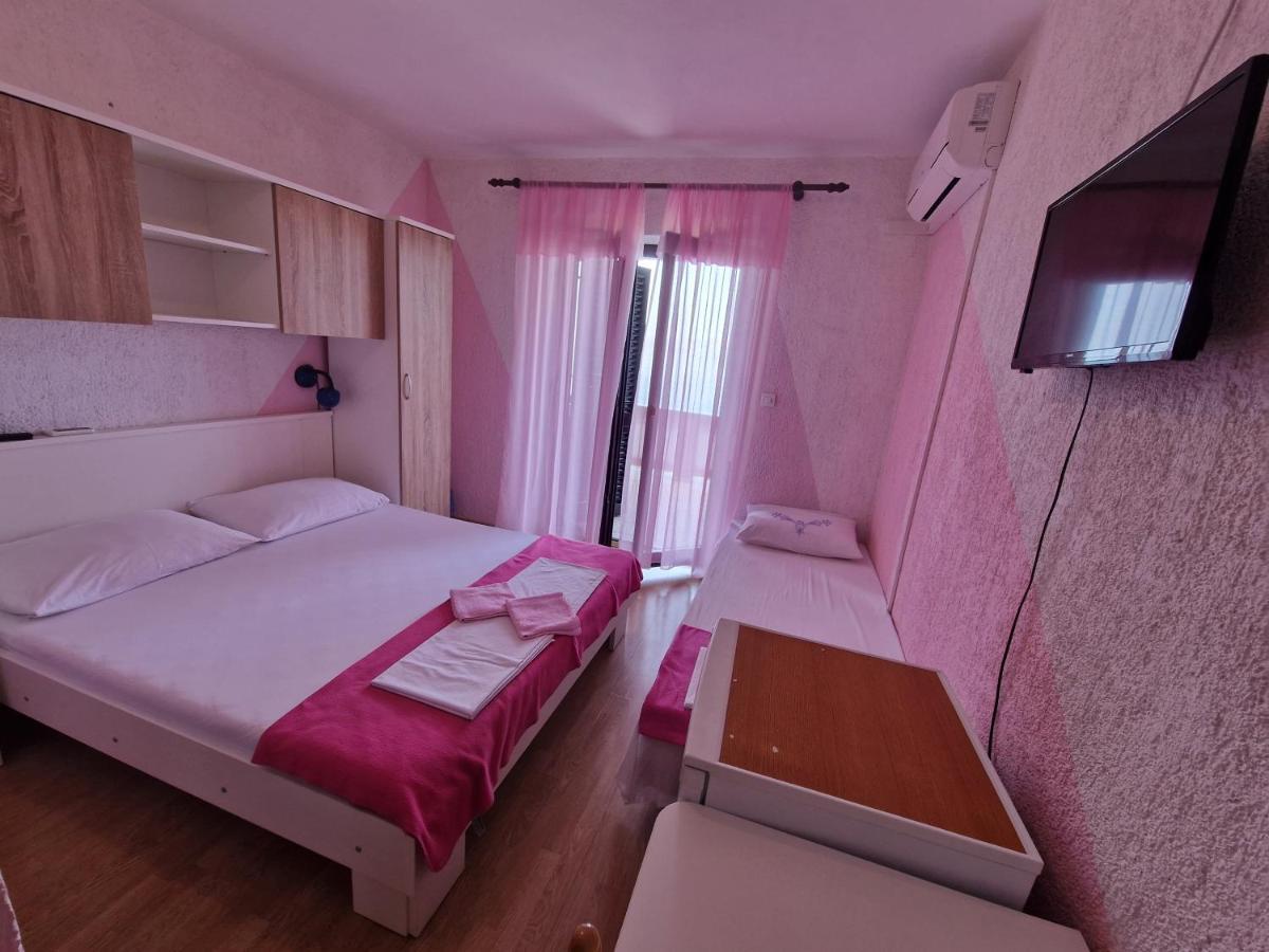 Rooms Anita Sibinj 斯比尼克尔姆波茨斯基 外观 照片